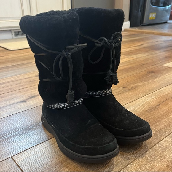 Ugg tall boot - Picture 11 of 14